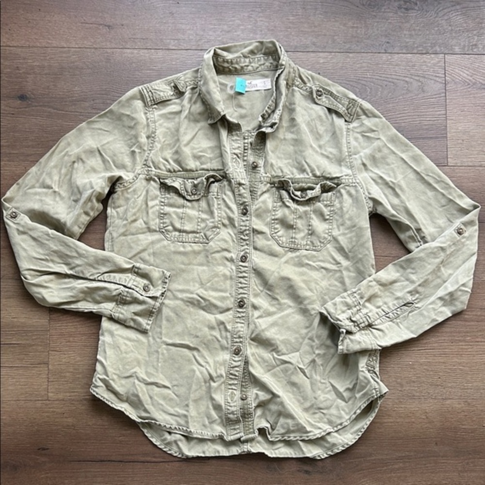 Hollister Casual Olive Button-Up Shirt ! Small
